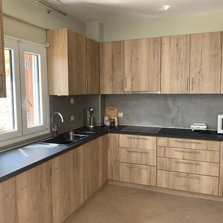 Katerina's * Nikiana